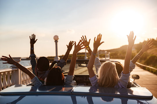 Top 6 Essential Gift Cards for a Weekend Trip: Save While You Explore